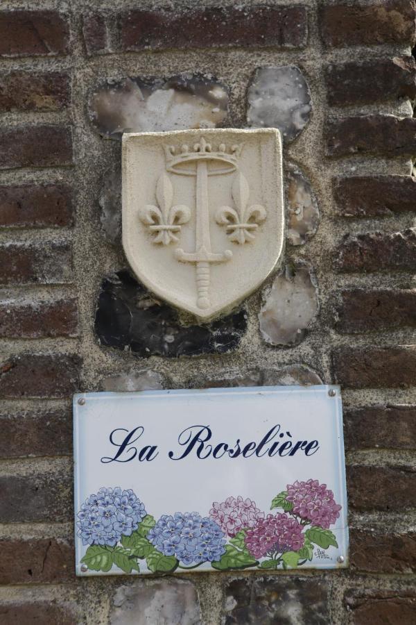 Chambre Meublee "La Roseliere" Sainte-Colombe  Exterior photo